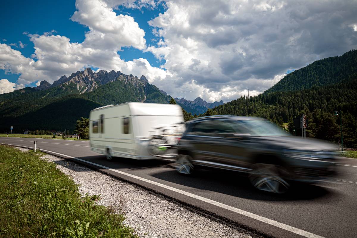 Is Transporting a Caravan, RV, or Motorhome Interstate Expensive in Australia?